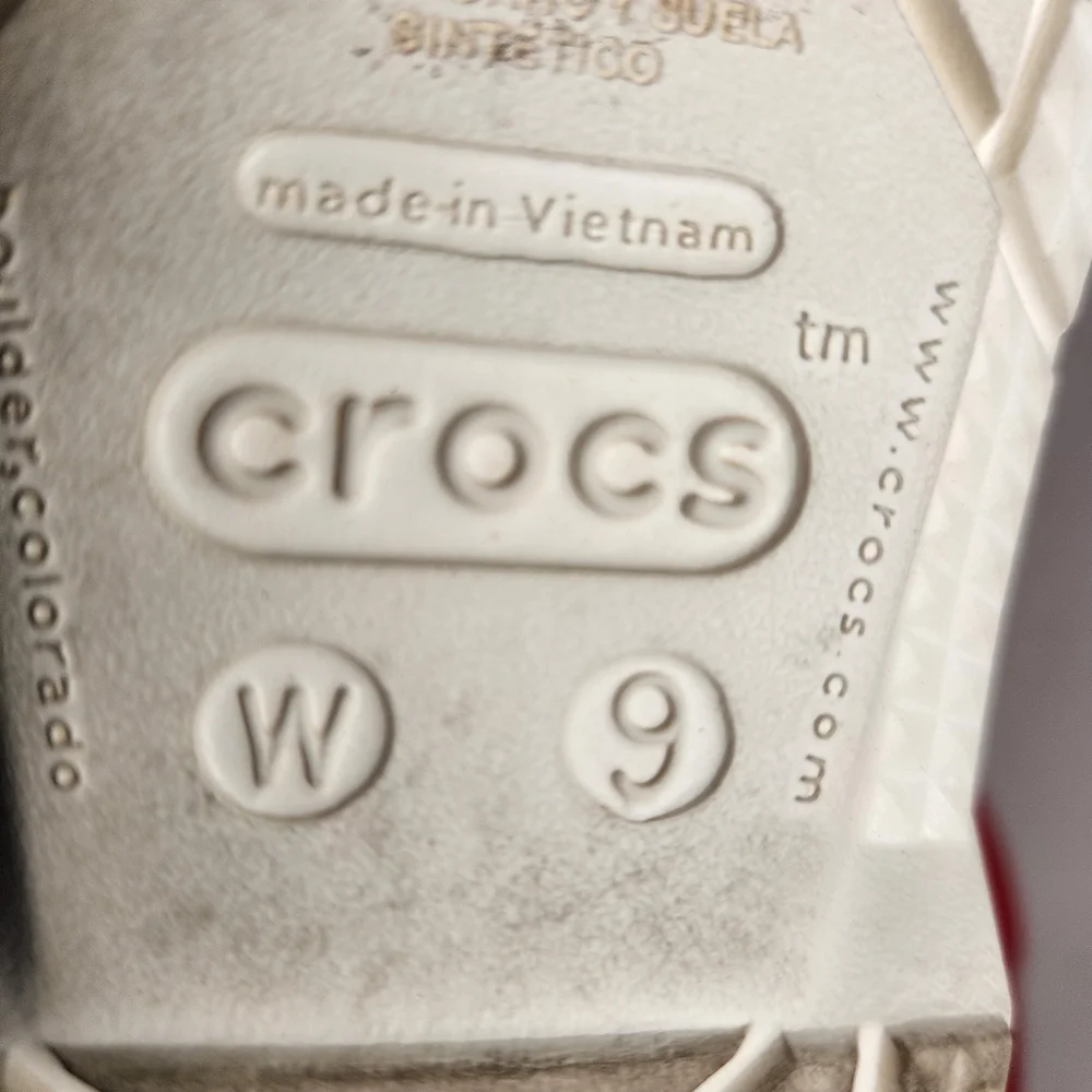 CROCS Women's Beach Line Boat Shoe Size 9 Red Comfort Slip On Lightweight - Picture 3 of 9